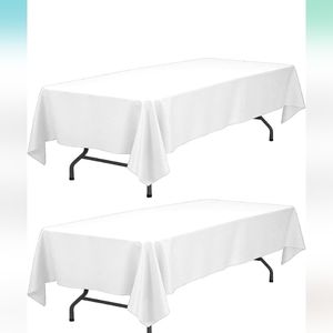 3 White Rectangular Tablecloths